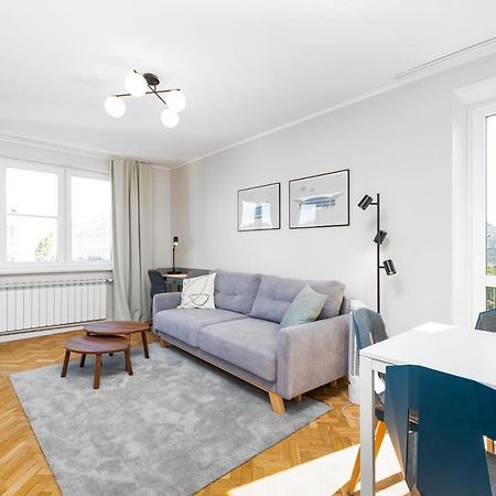 Pl. Dabrowskiego 12 By Homeprime Varsovie Extérieur photo