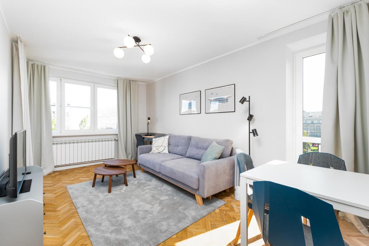 Pl. Dabrowskiego 12 By Homeprime Varsovie Extérieur photo