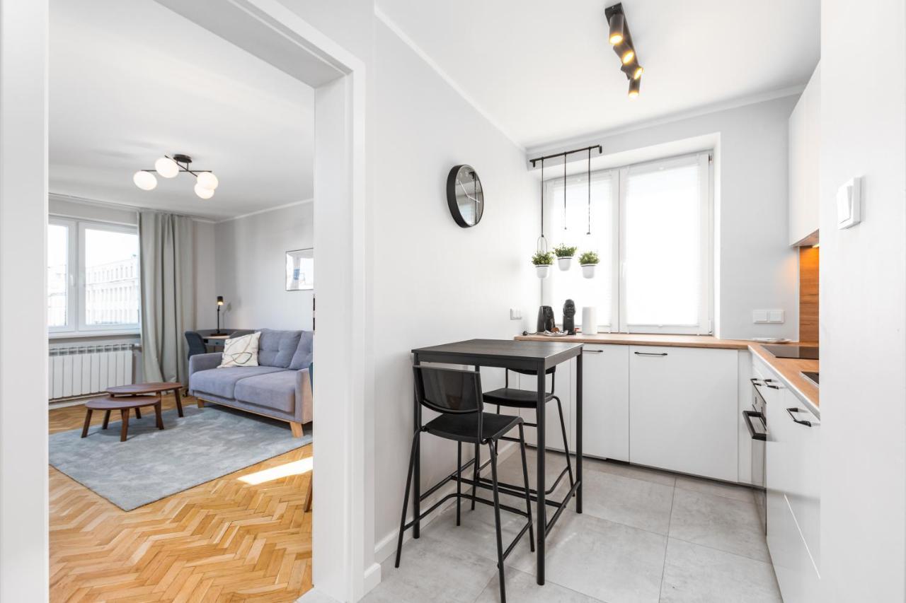 Pl. Dabrowskiego 12 By Homeprime Varsovie Extérieur photo